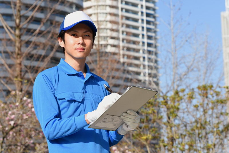 粗大ごみ用のシールを貼り付ける